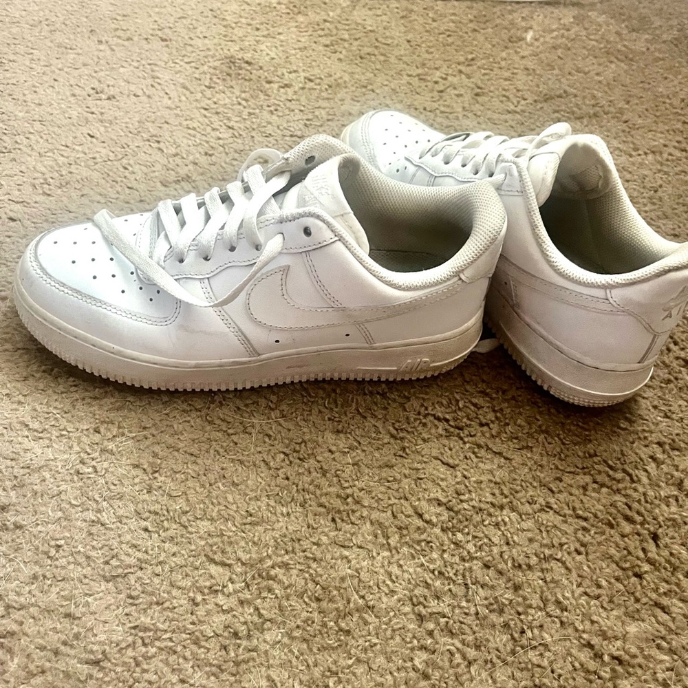 Nike air force one's wore a couple times, will be cleaned if someone buys them.